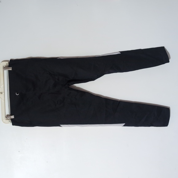 Zyia Black and White Leggings - Picture 2 of 4